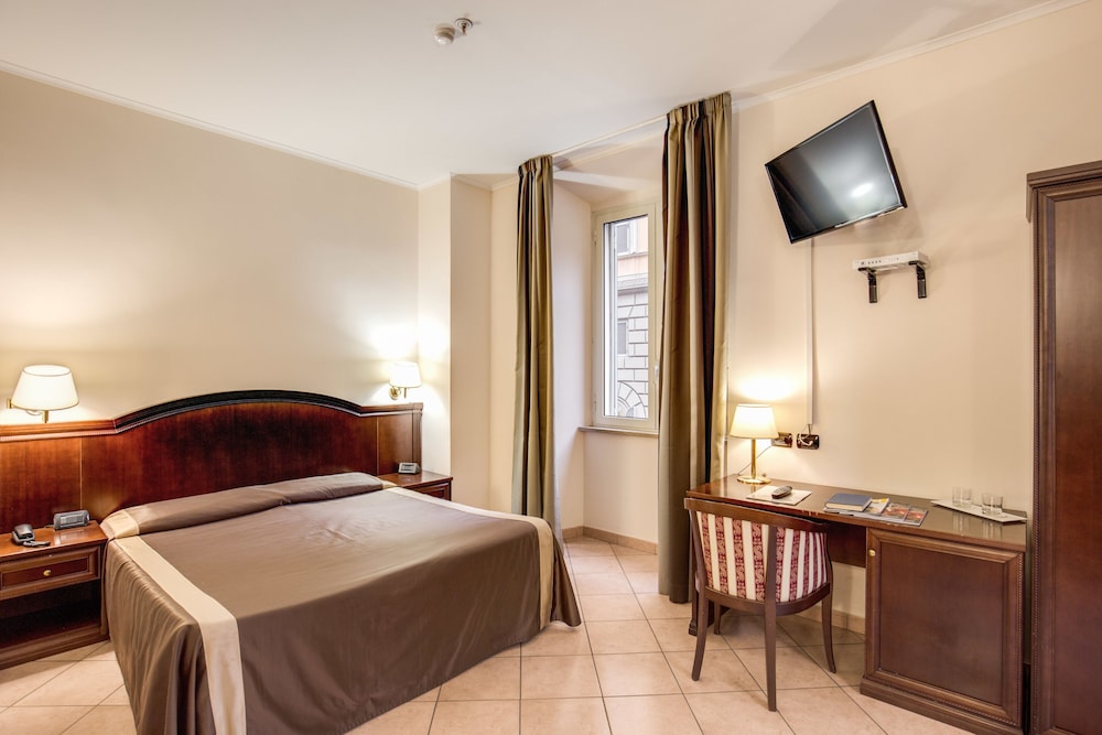 Hotel San Marco — Hotel rooms in Rome, Lazio