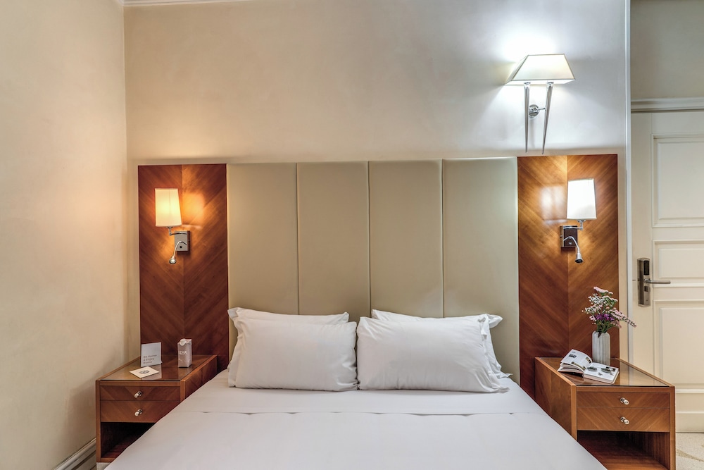 Hotel Sonya — Hotel rooms in Rome, Lazio