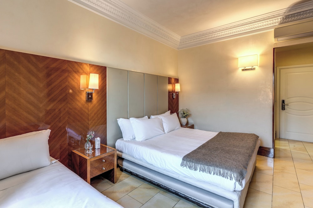 Hotel Sonya — Hotel rooms in Rome, Lazio