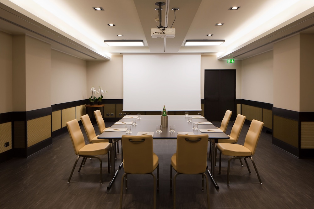 Starhotels Metropole — Hotel building in Rome, Lazio