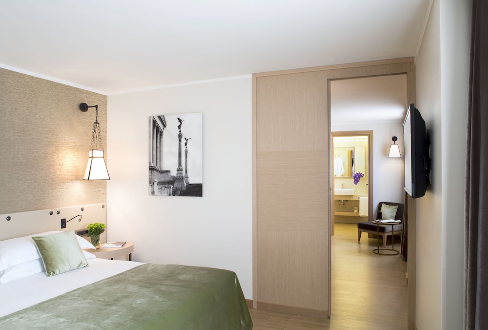Starhotels Metropole — Hotel rooms in Rome, Lazio