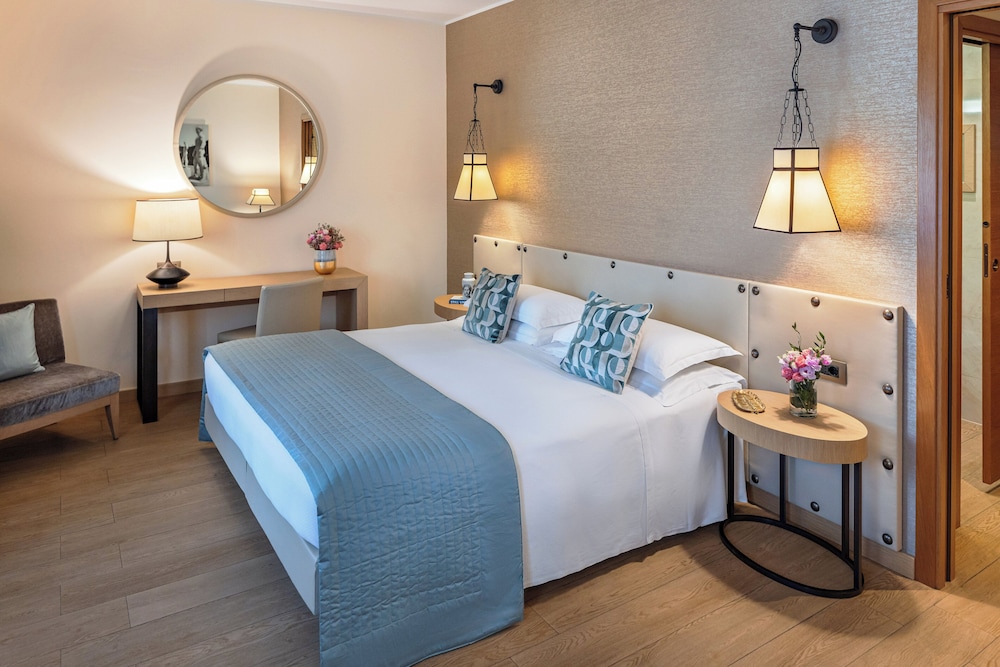 Starhotels Metropole — Hotel rooms in Rome, Lazio