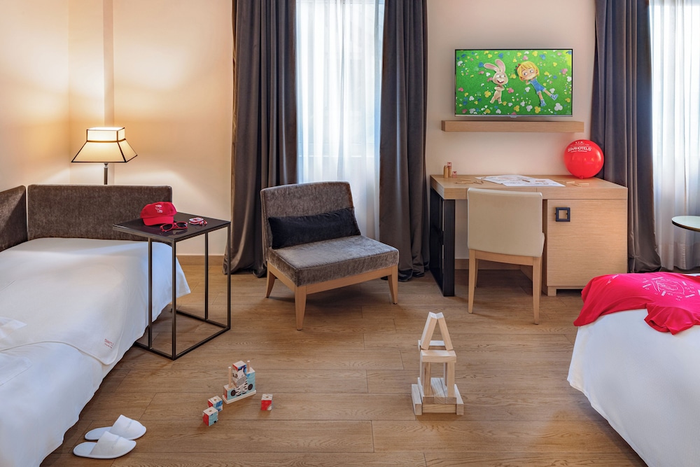 Starhotels Metropole — Hotel rooms in Rome, Lazio
