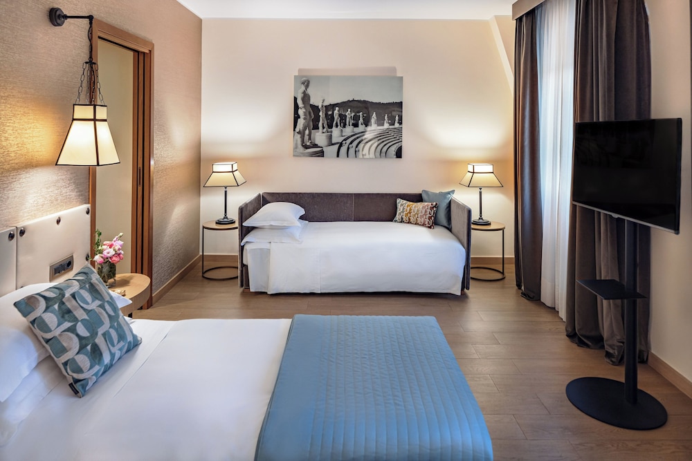 Starhotels Metropole — Hotel rooms in Rome, Lazio