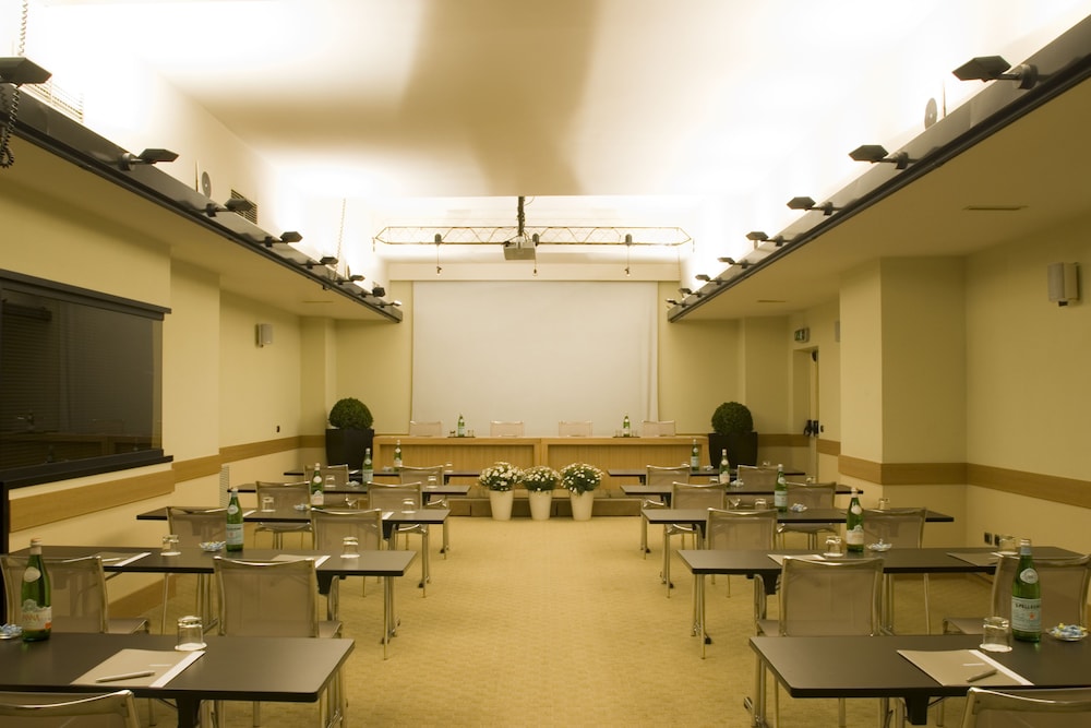 Starhotels Metropole — Hotel building in Rome, Lazio