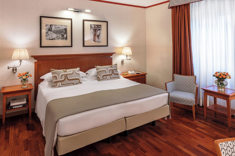 Starhotels Metropole — Hotel rooms in Rome, Lazio