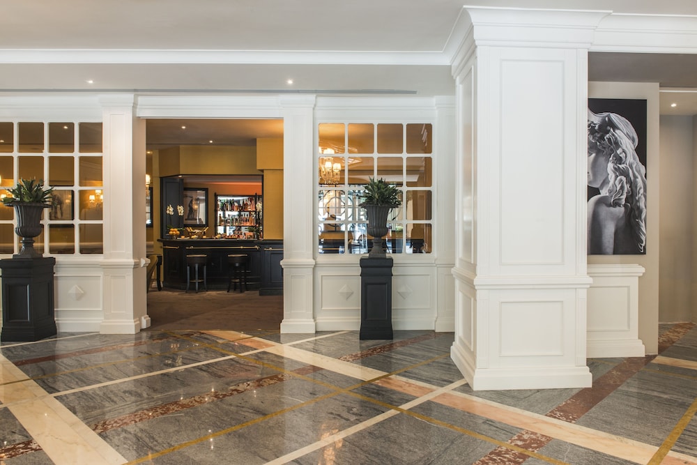 Starhotels Michelangelo — Restaurant & bars in Rome, Lazio