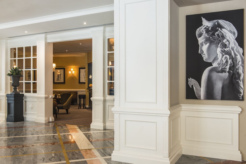 Starhotels Michelangelo — Restaurant & bars in Rome, Lazio