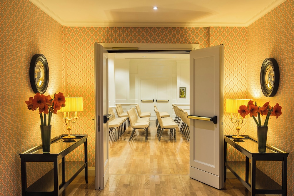 Starhotels Michelangelo — Hotel building in Rome, Lazio