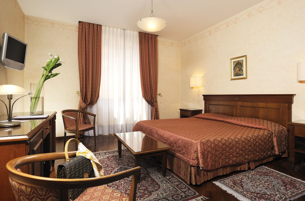 Hotel Torino — Hotel rooms in Rome, Lazio