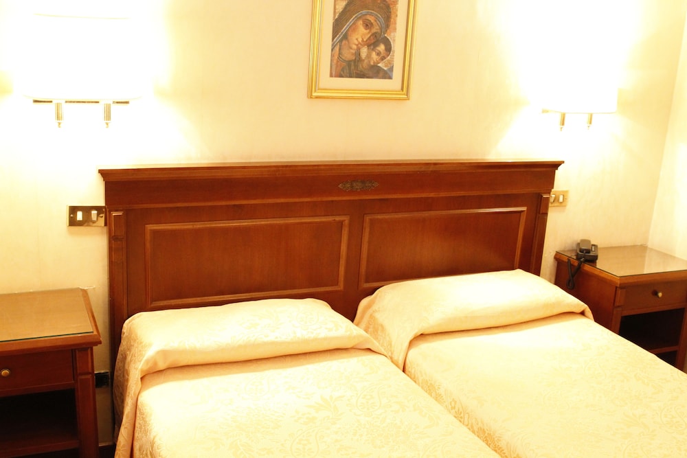 Hotel Torino — Hotel rooms in Rome, Lazio