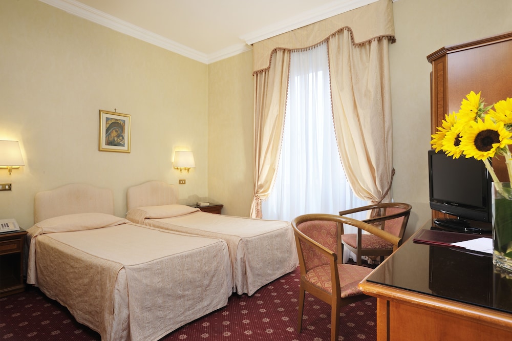 Hotel Torino — Hotel rooms in Rome, Lazio