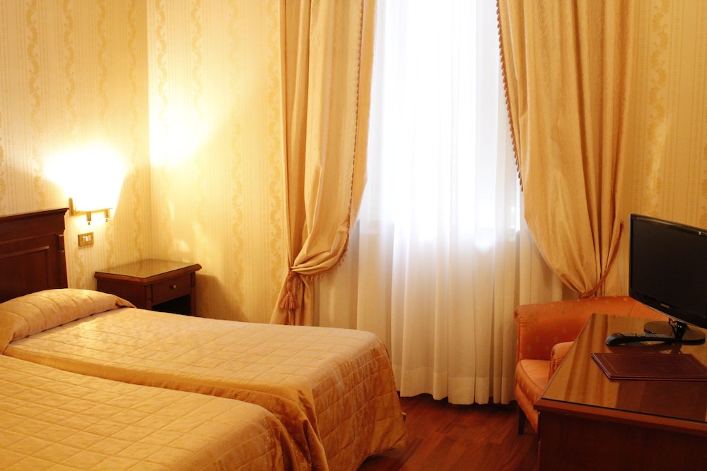 Hotel Torino — Hotel rooms in Rome, Lazio