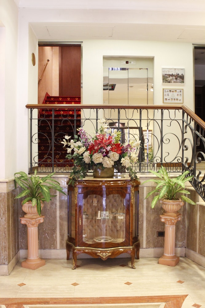 Hotel Torino — Hotel building in Rome, Lazio