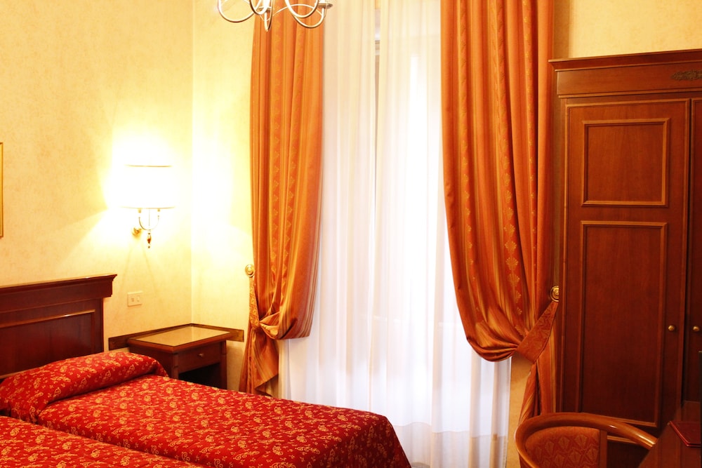 Hotel Torino — Hotel rooms in Rome, Lazio