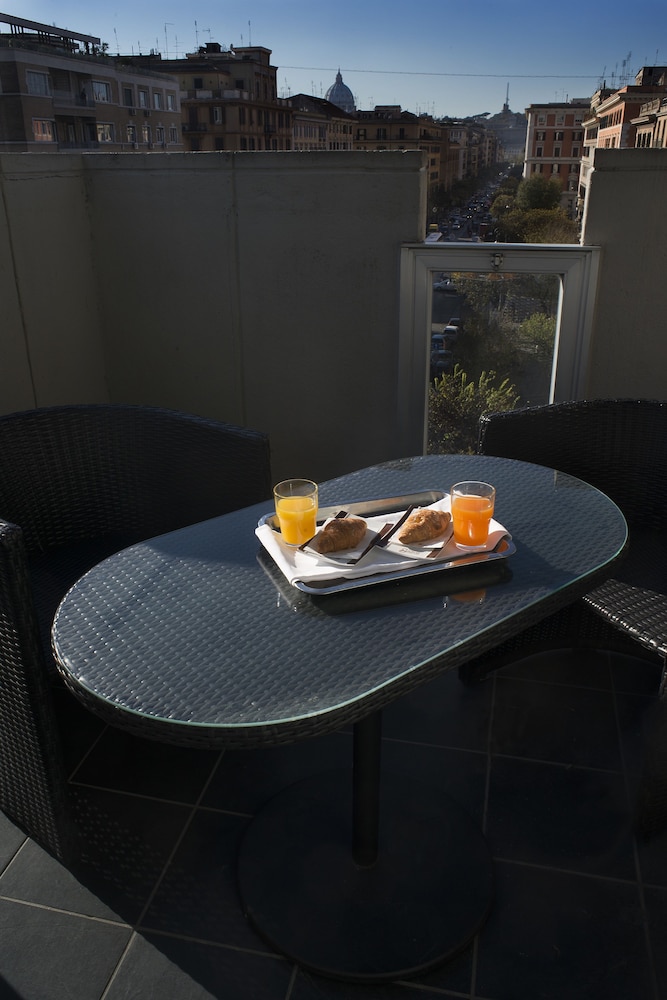 Twentyone Hotel — Restaurant & bars in Rome, Lazio