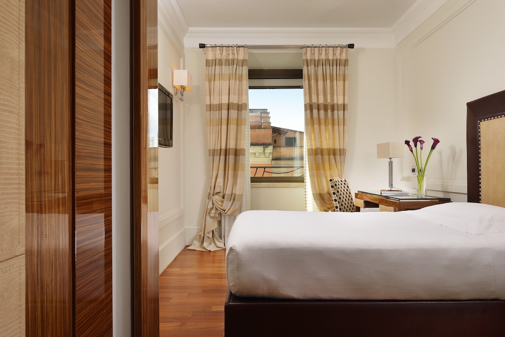 UNA Hotels Decò Roma — Hotel rooms in Rome, Lazio