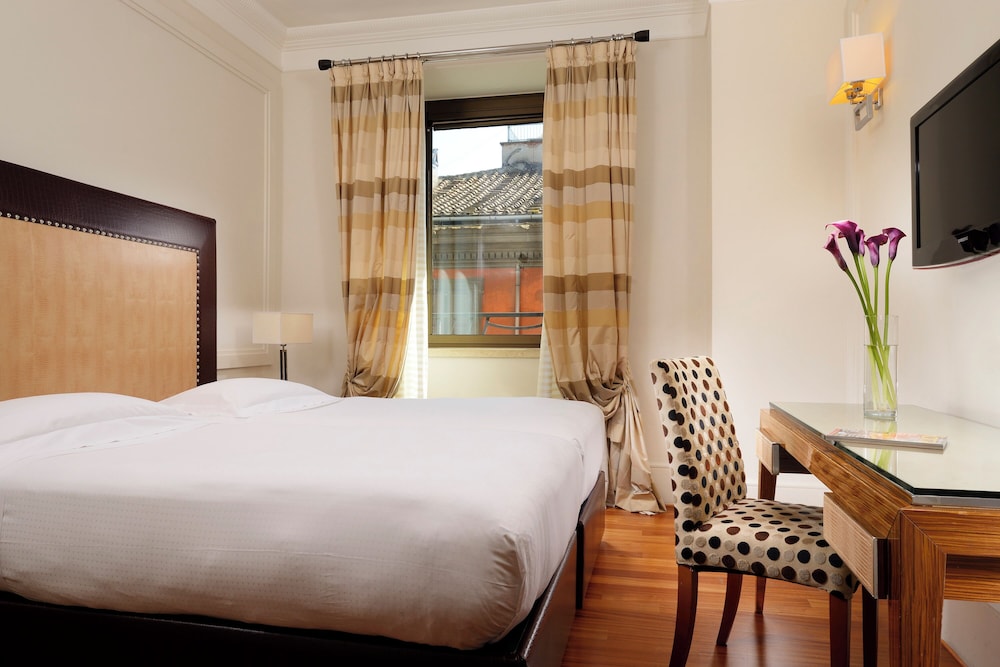 UNA Hotels Decò Roma — Hotel rooms in Rome, Lazio