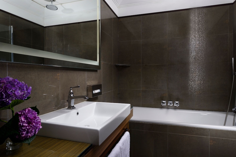UNA Hotels Decò Roma — Hotel rooms in Rome, Lazio