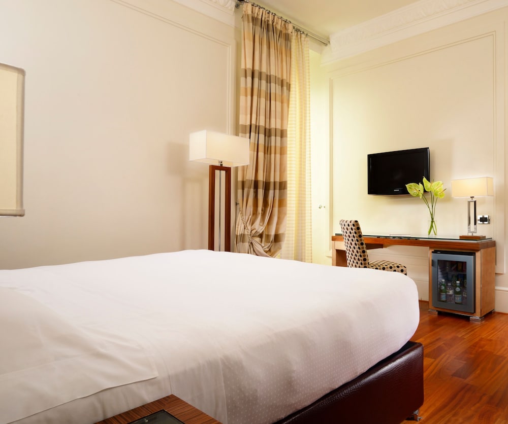 UNA Hotels Decò Roma — Hotel rooms in Rome, Lazio