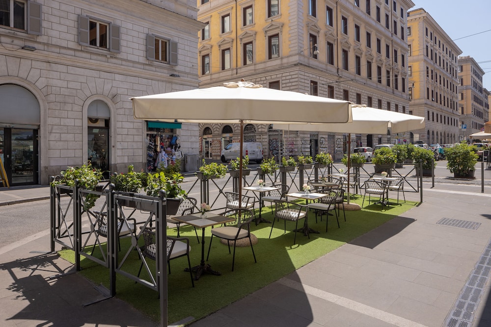 UNA Hotels Decò Roma - zdjęcie 3