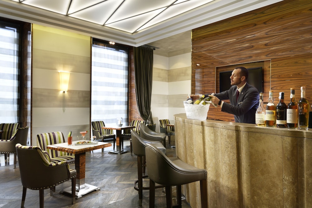 UNA Hotels Decò Roma — Restaurant & bars in Rome, Lazio