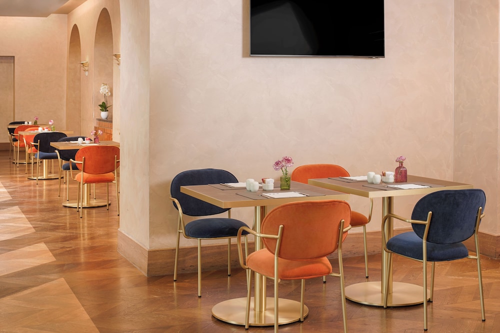 UNA Hotels Decò Roma — Restaurant & bars in Rome, Lazio