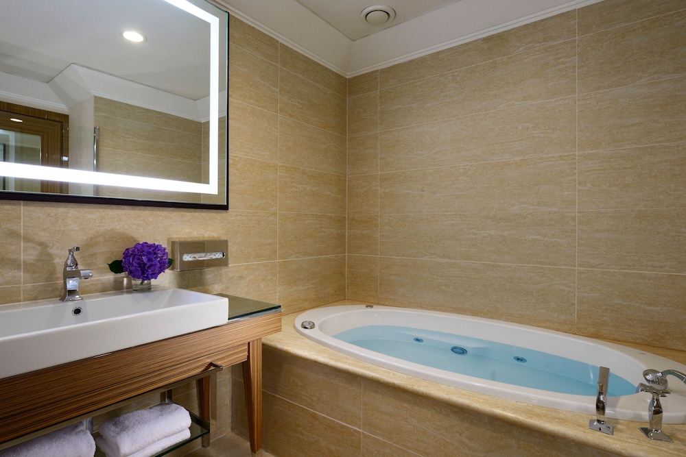 UNA Hotels Decò Roma — Hotel rooms in Rome, Lazio
