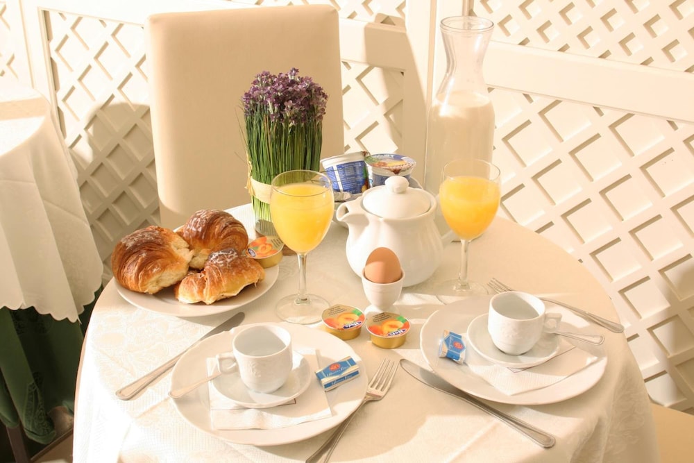 Hotel Valle — Restaurant & bars in Rome, Lazio