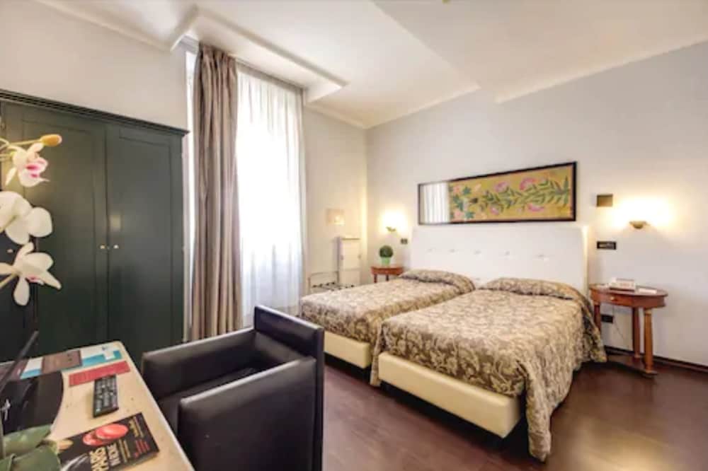 Hotel Valle — Hotel rooms in Rome, Lazio
