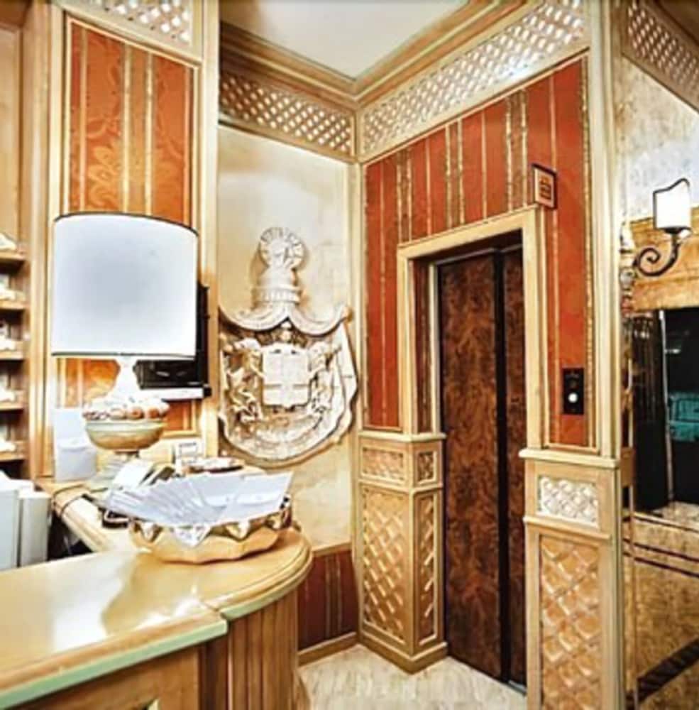 Hotel Valle — Hotel building in Rome, Lazio