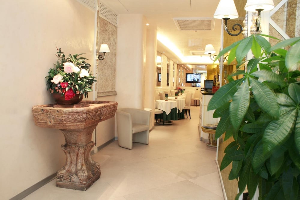 Hotel Valle — Restaurant & bars in Rome, Lazio