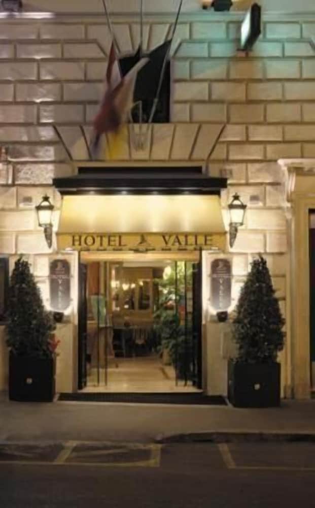 Hotel Valle — Hotel building in Rome, Lazio