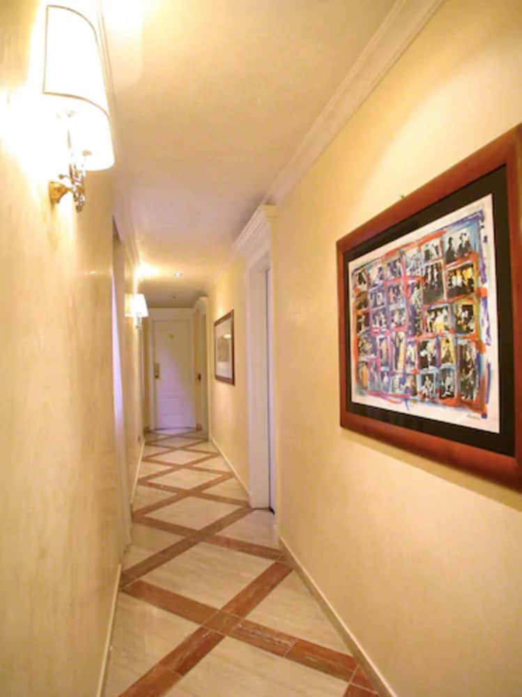Hotel Valle — Hotel building in Rome, Lazio