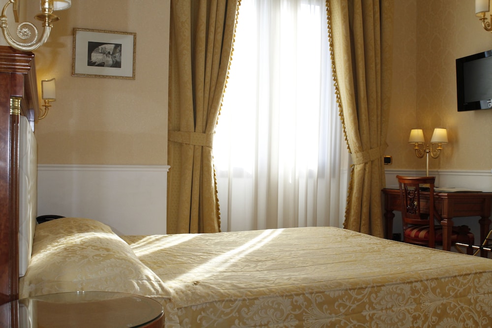 Villa Pinciana — Hotel rooms in Rome, Lazio