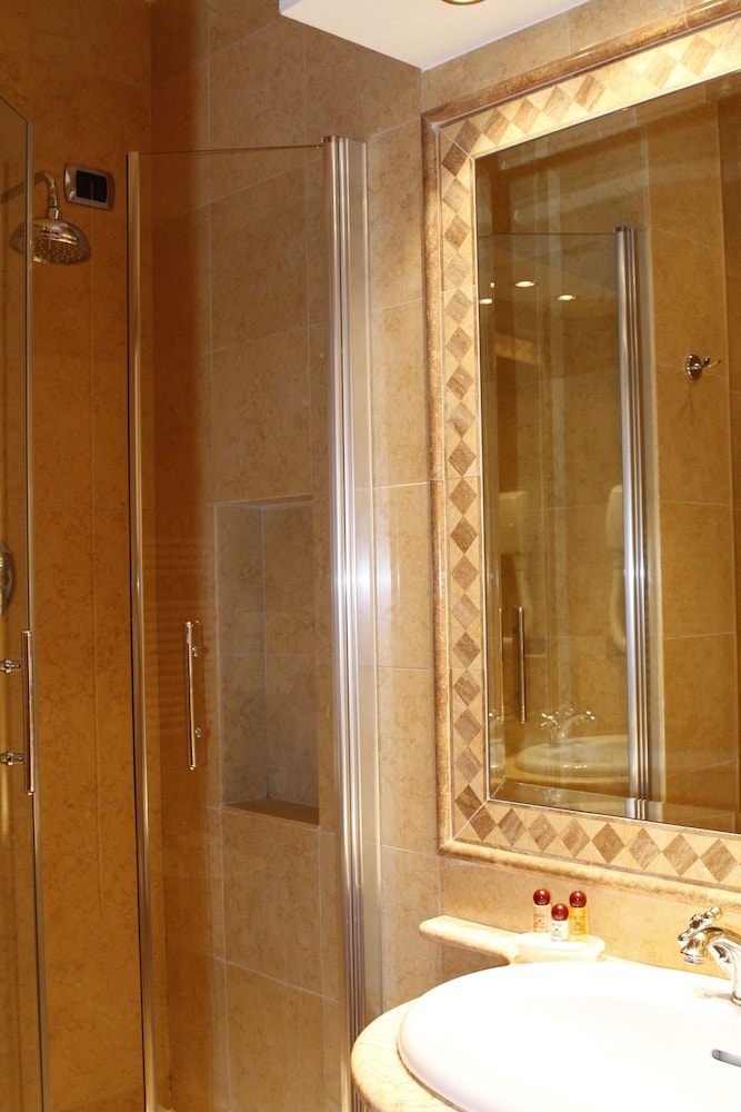 Villa Pinciana — Hotel rooms in Rome, Lazio