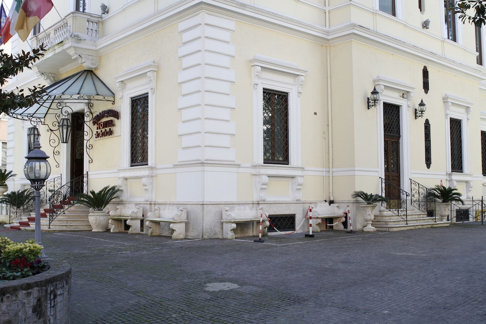 Villa Pinciana — Hotel building in Rome, Lazio