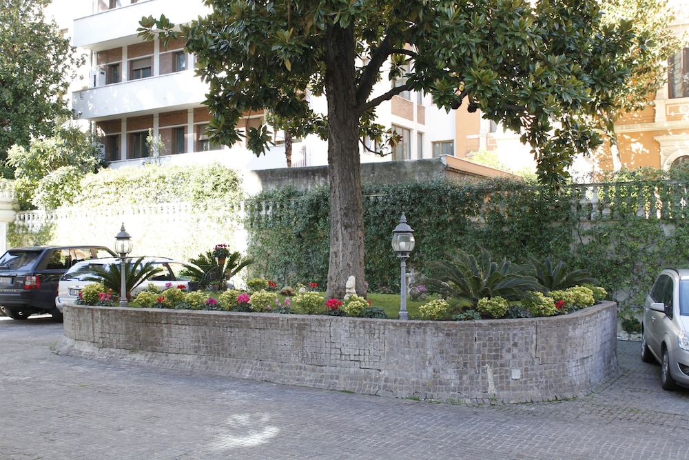 Villa Pinciana — Hotel building in Rome, Lazio