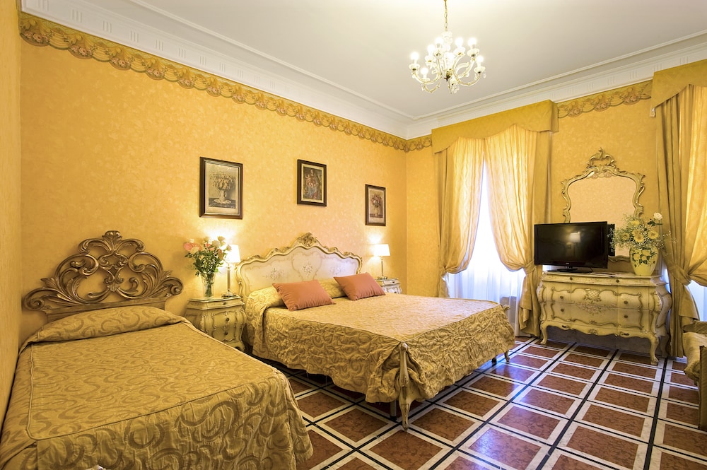 Hotel Villa San Lorenzo Maria — Hotel rooms in Rome, Lazio