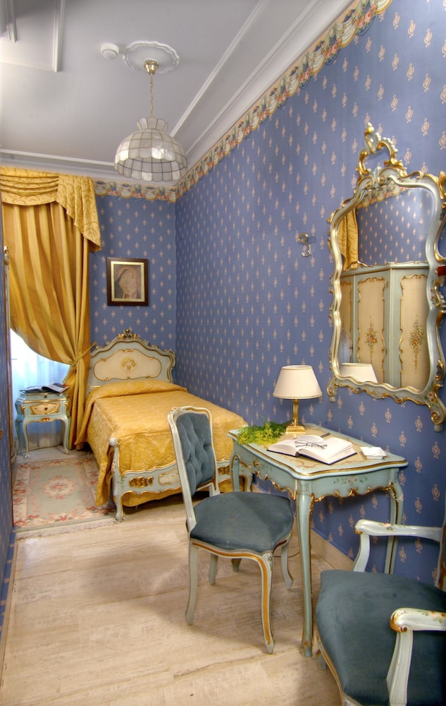 Hotel Villa San Lorenzo Maria — Hotel rooms in Rome, Lazio
