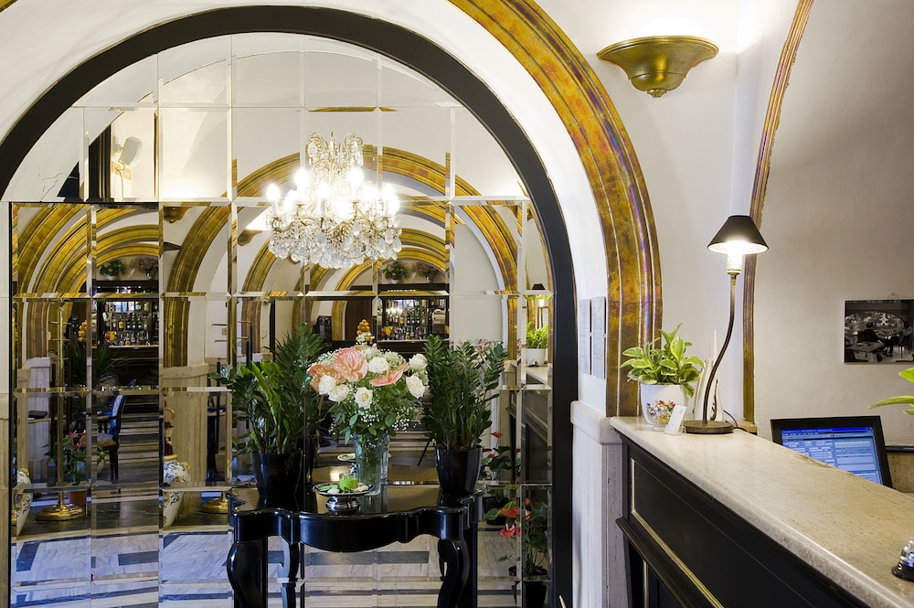 Hotel Villa San Lorenzo Maria — Restaurant & bars in Rome, Lazio