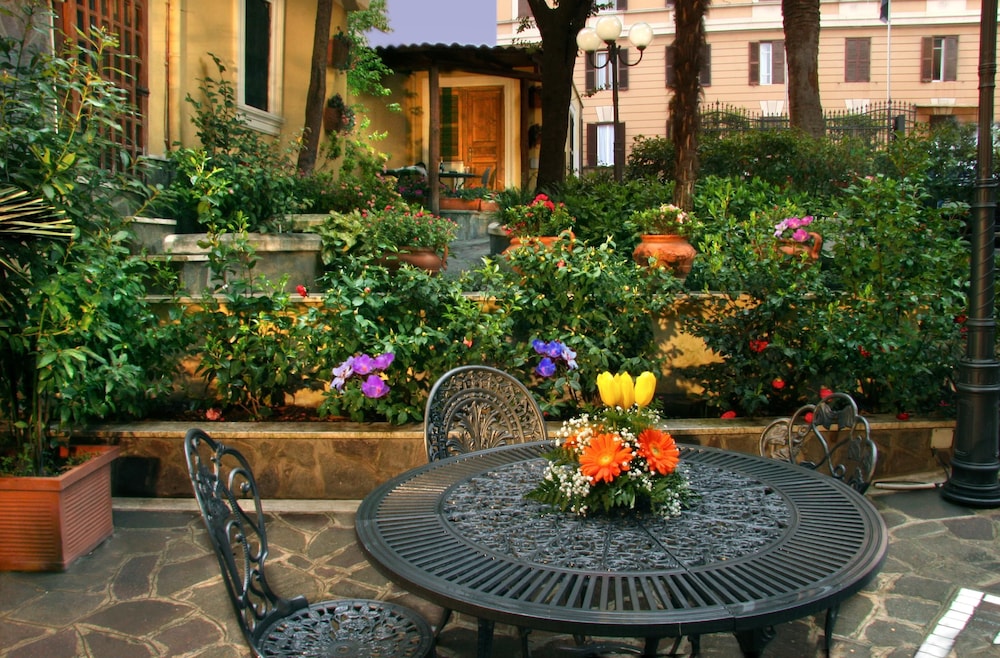 Hotel Villa San Lorenzo Maria — Restaurant & bars in Rome, Lazio
