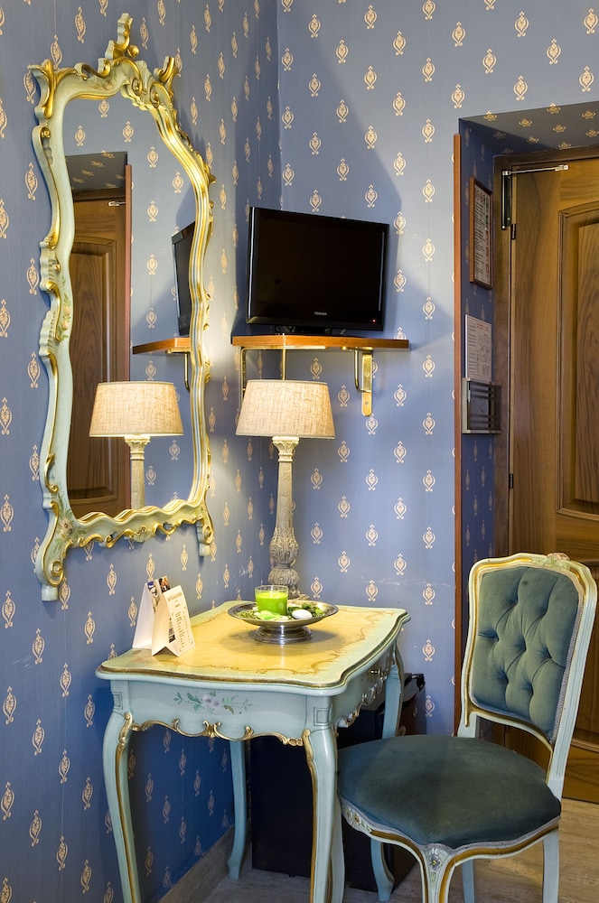 Hotel Villa San Lorenzo Maria — Hotel rooms in Rome, Lazio