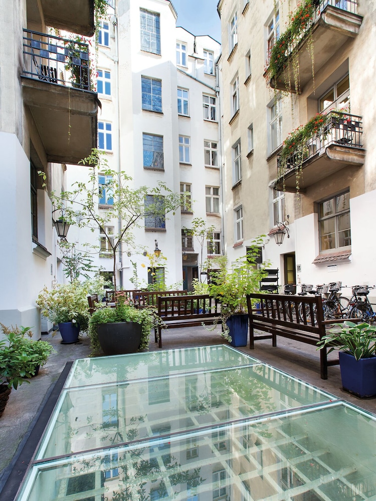 Antique Apartments - Plac Szczepanski — Hotel building in Krakow, Lesser Poland