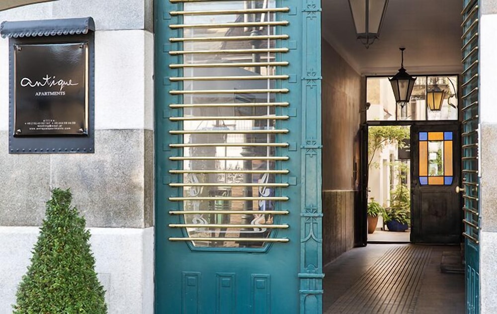 Antique Apartments - Plac Szczepanski — Hotel building in Krakow, Lesser Poland