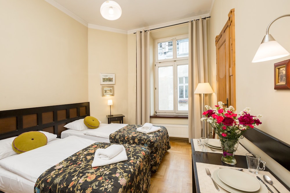Antique Apartments - Plac Szczepanski — Hotel rooms in Krakow, Lesser Poland