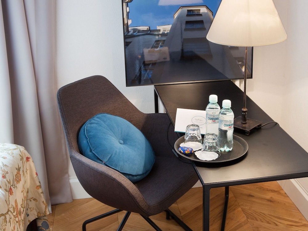 Antique Apartments - Plac Szczepanski — Hotel rooms in Krakow, Lesser Poland