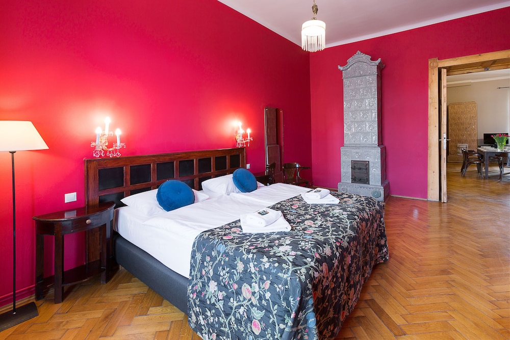 Antique Apartments - Plac Szczepanski — Hotel rooms in Krakow, Lesser Poland