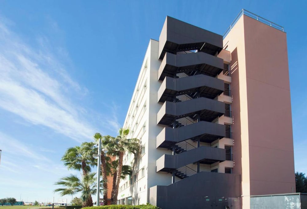 Travelodge BCN Cornellá Fira — Main photo in Barcelona, Catalonia
