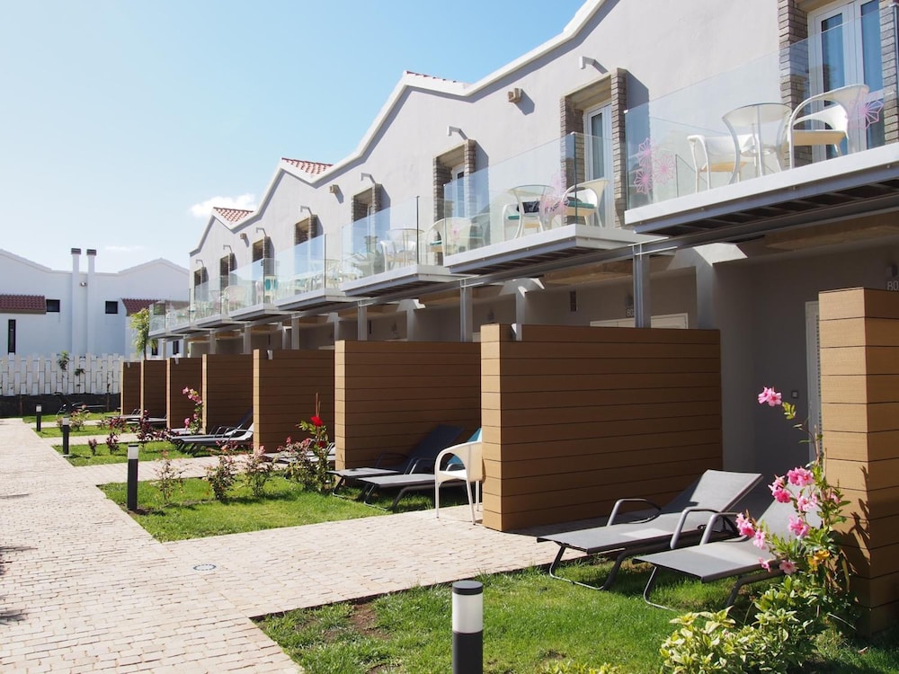 Hotel LIVVO Los Calderones - Adults Recommended — Hotel building in Maspalomas, Canary Islands